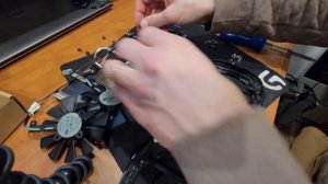 Asus GTX 980ti Strix GPU - Fan replacement and GPU thermal paste change