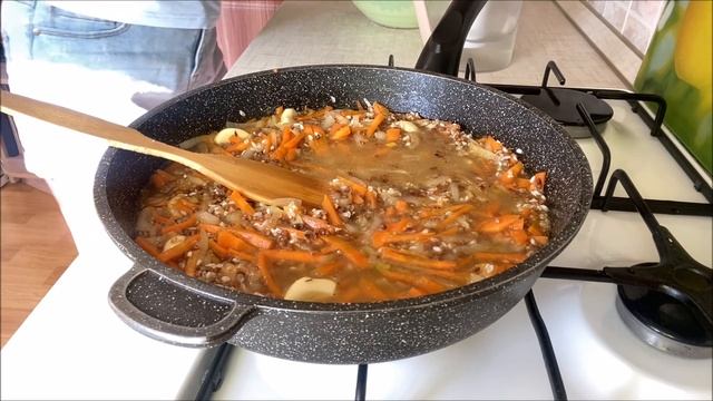 На обед мясо по барски в духовке и превосходный гарнир. смотреть онлайн