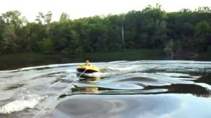 двое в лодке + ватрушка. HDX 9.9