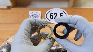 Comparing Shimano sealed cartridge bottom brackets BB-UN54 and BB-UN26