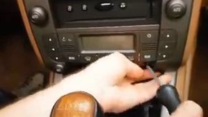 Loudlink  (virtual cd changer, mp3 player) with Lancia Thesis - Head Unit removal