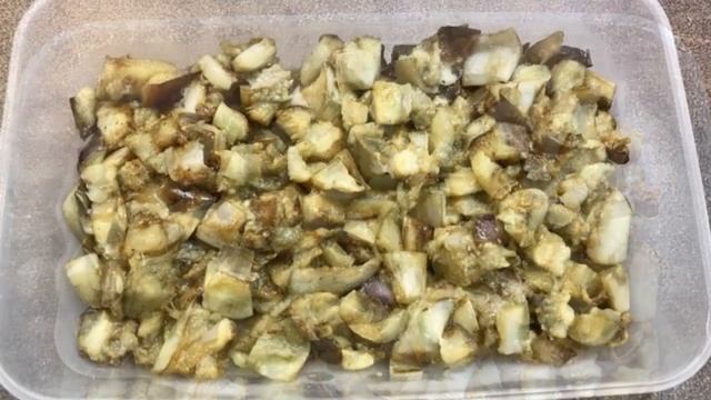 Чушки и патладжан с доматен сос- зеленчукова вкусотия, напомня домашна лютеница смотреть онлайн