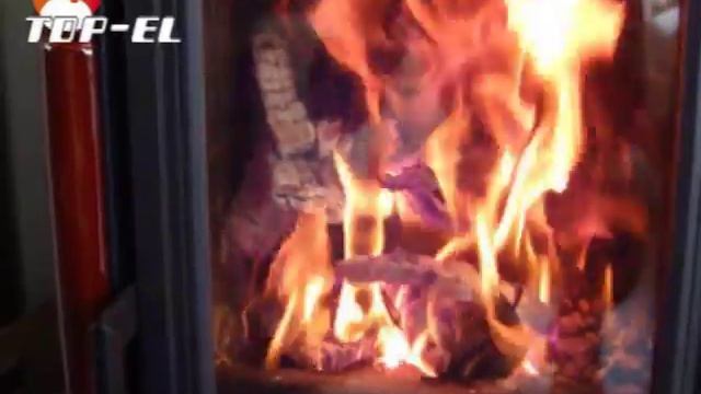 Ukázka roztápění a topení v kamnech Nicoletta od výrobce La Nordica. смотреть онлайн