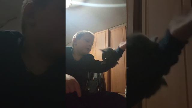 Что Делать Если Вас Кусает Кот-Котёнок Рабочий Способ 100% смотреть онлайн