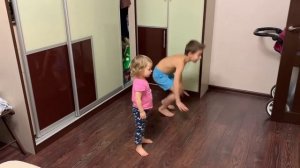 Папа заставляет делать берпи / burpee