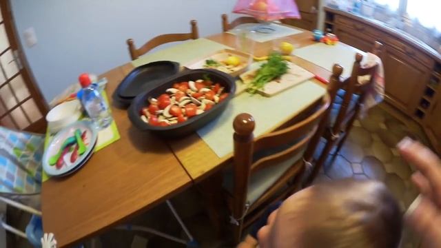 ФРАНЦИЯ! Домашний Влог! Полдник с другом!Сад! Готвим Обед! смотреть онлайн