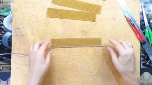 Тонкие свечи из вощины. Церковные свечи своими руками. Мастер класс.