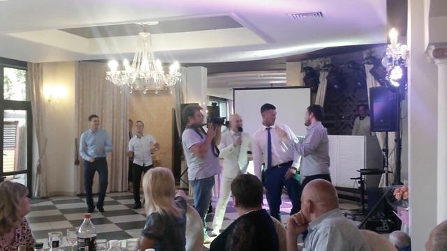 Импровизированная сценка на свадьбе. Часть 2 смотреть онлайн