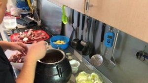 Говяжие хвосты в Афганском казане