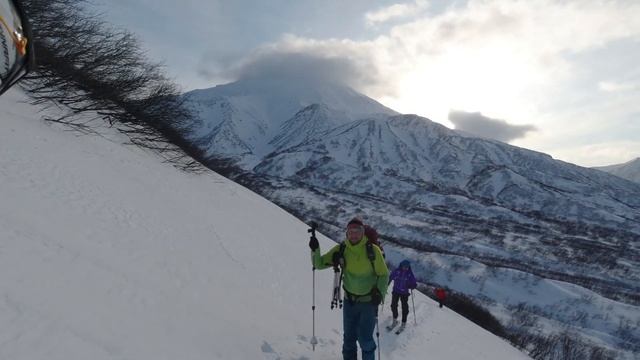 Скитур в районе вулкана Вилючинский и озера Зелёное смотреть онлайн