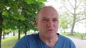 Обзор фильма "Он тебя не отпустит" 2021