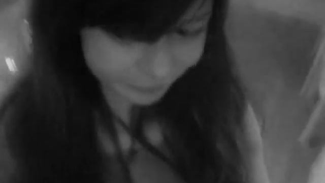 Emily 04:00, onykter, osminkad och genuint inspirerande hahahaha смотреть онлайн