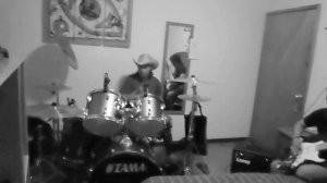 BULL, WASS DE SOGA AL CUELLO Y EL PRIMO GALLO COTORREANDO WALK (COVER PANTERA)