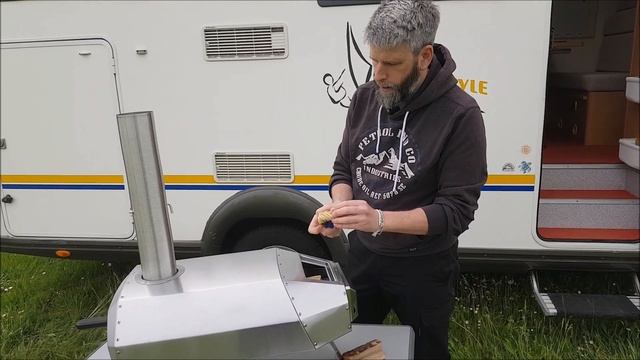 Vorstellung Camping-Zubehör: Portabler Pizza-Ofen ooni Karu 12 смотреть онлайн
