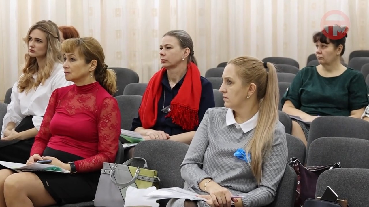 Учат и учатся сами. Педагоги Уссурийска собрались в 25ой школе на семинар