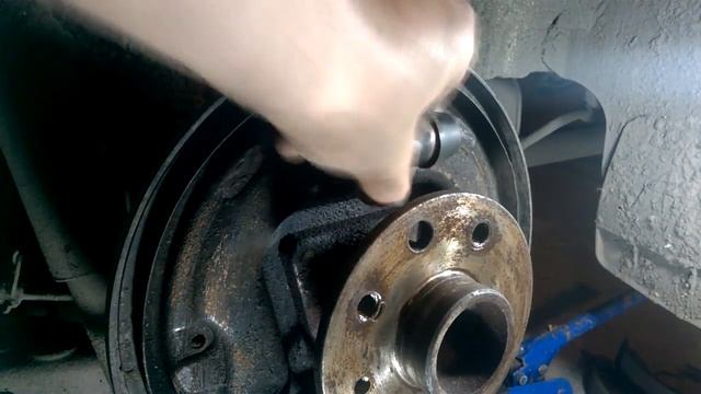 Замена тормозного цилиндра Опель смотреть онлайн