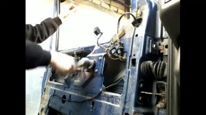 Как снять извлечь заменить стекло передней двери VW T4/demontaz zamiana szyby drzwi przod!