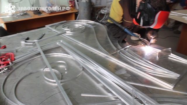 Производство новогодних световых консолей