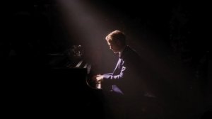 La La Land (2016)-Ryan Gosling playing the theme [full video 1080p]