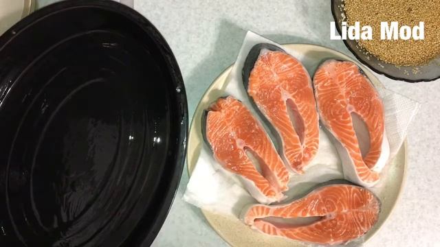 Запечённая красная рыба.Красная Рибка с кунжутом и мёдом.Red fish in sesame seeds with honey. смотреть онлайн