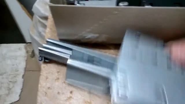 Мебельный фасад без ручек, открытие от нажатия Tandem Tip-on смотреть онлайн