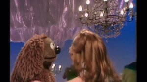 The Muppet Show - 114: Sandy Duncan - At The Dance (1976)