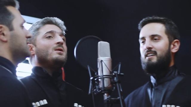 U2 and Georgian Polyphony by Geo Folk Tour смотреть онлайн