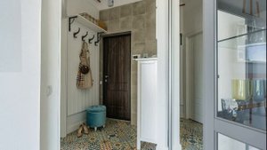 Как обустроить и оформить интерьер в узкой прихожей