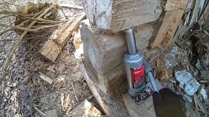 ПОДНЯЛ ДОМ ДОМКРАТОМ - НАШЁЛ МОНЕТЫ