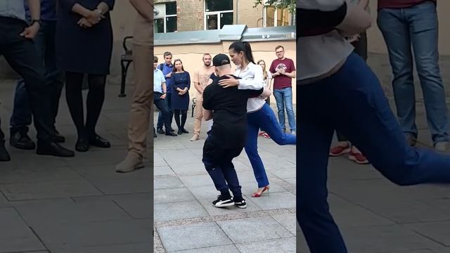 Танго нуэво. Павел Собирай и Анна Шустова. #tango #neotango #tangonuevo #dance #streettango #танго