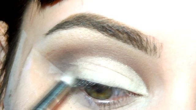 Макияж с блестящими стрелками смотреть онлайн