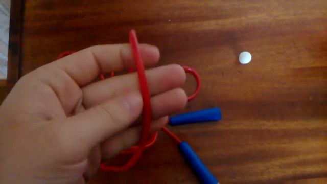 ВидеоОбзор обычной скакалки,но очень удобной! смотреть онлайн