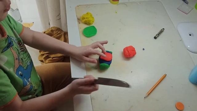 лепим танк из пластилина