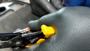 Надёжный ремонт провода автомобиля рядом с разъемом. #диагностика #ремонтпроводки