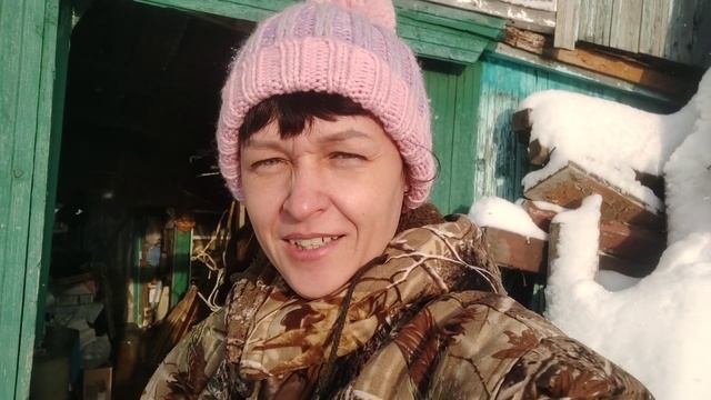 Городская елка. Городская горка в этом и в прошлом году.  Готовлю борщ. Выпрашиваю блины