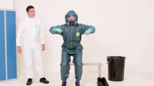 (RU) ПРАВИЛА НАДЕВАНИЯ ОДЕЖДЫ ДЛЯ ЗАЩИТЫ ОТ ХИМИЧЕСКИХ ВОЗДЕЙСТВИЙ 3-ГО И 4-ГО ТИПА