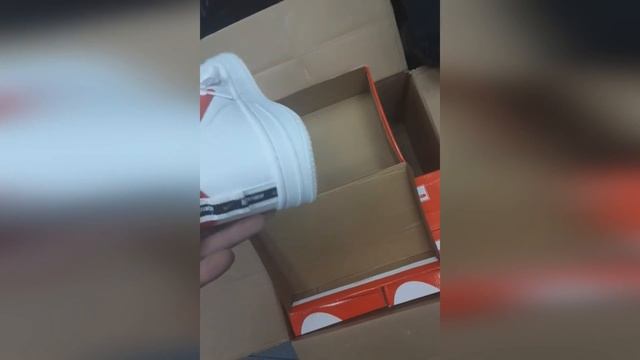 Брендовые кроссовки оптом/Брендовые споривные костюмы оптом смотреть онлайн