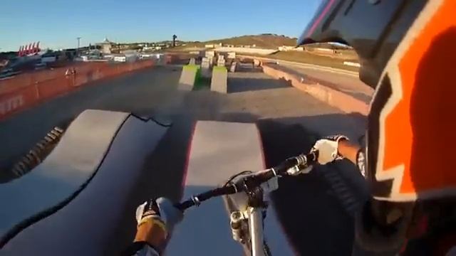 Потрясающие съемки от первого лица камерой GoPro.flv смотреть онлайн