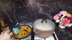 Сладкий плов с сухофруктами?