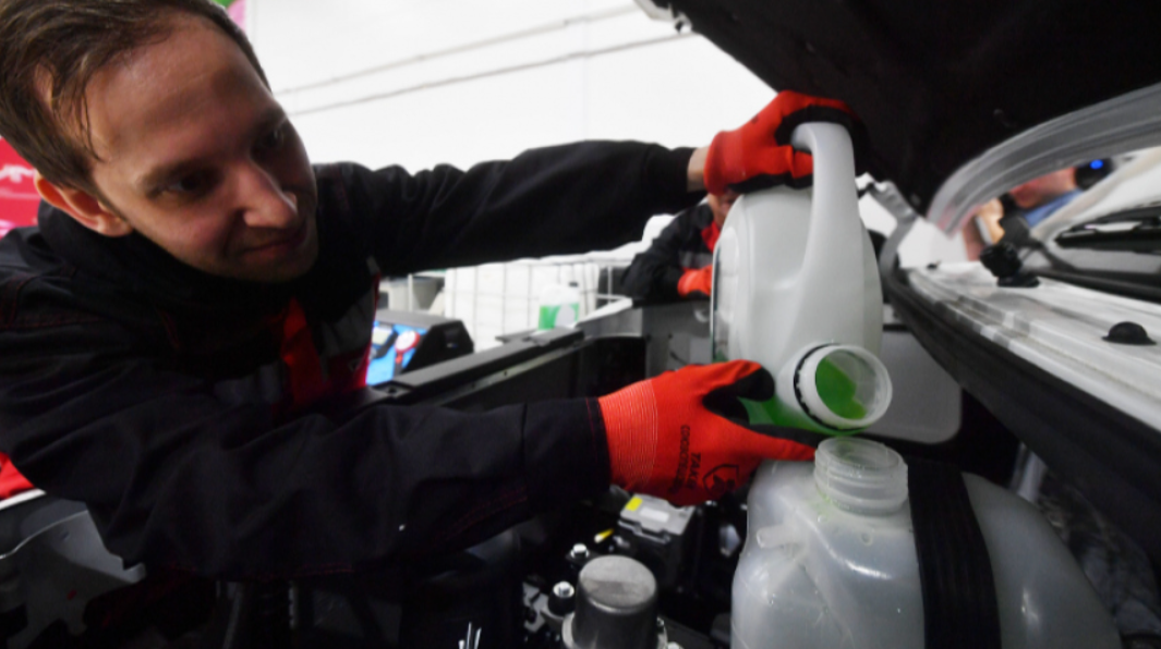 В тех же бутылках: доля контрафакта среди автомобильных масел достигает 50%