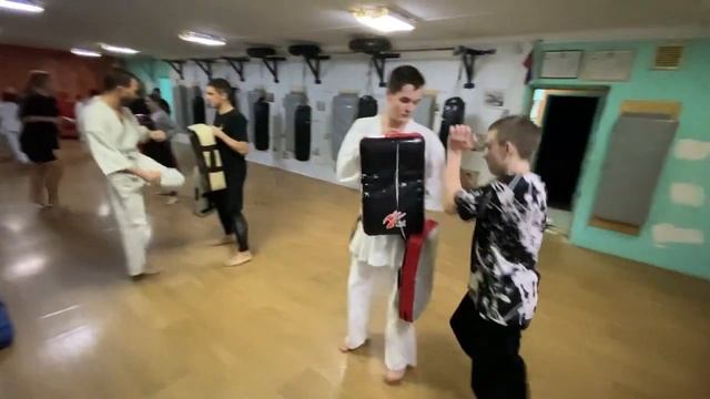 Тренировка 31 октября 2023 года. Киокусинкай каратэ в Климовске на Западной 12. смотреть онлайн