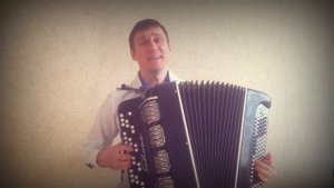 ?Как же эта песня за душу берет!?Снится мне деревня На Баяне!?Исп Александр Бажанов