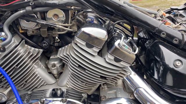 Устраняю течь антифриза и промываю систему охлаждения Royal Star 1300 смотреть онлайн