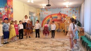 Старшая группа. Песня "Осенняя сказка"