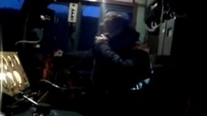 НЕАДЕКВАТНЫЙ МАШИНИСТ ЭЛЕКТРОВОЗА  ТРОНУЛСЯ УМОМ ( часть 1)