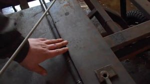 Как приварить круглое к плоскому чтобы не заливал шлак