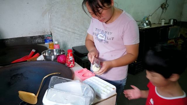 媳婦自製夏日冷飲，女兒吃得好開心，這東西購買值得 | Make cold drinks for your kids! It's delicious смотреть онлайн