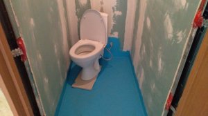 Ремонт туалета. Выполнил гидроизоляцию пола. Часть 5.