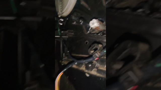 Ремонт центральной воздушной заслонки Opel Astra H 2011 г.