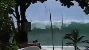 Цунами в Индонезии